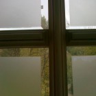 Матовые окна с прозрачным контуром фото 